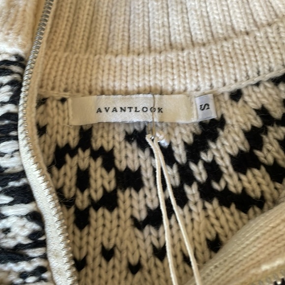 NWT AVANTLOOK Sweater! - Picture 5 of 10